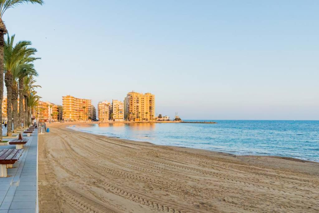 La Perla De Torrevieja Apartment Exterior foto